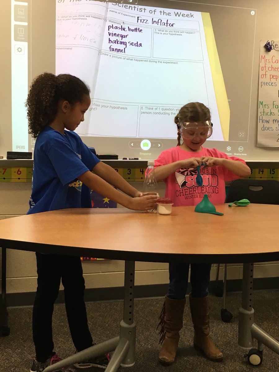 megfalco's tweet photo. Scientist of the Week! @ceDCSD https://t.co/j0fdUSUwmo