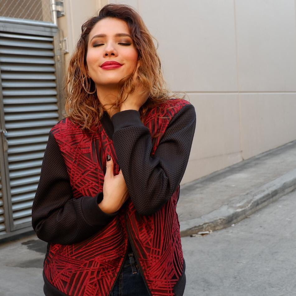 aloveyakarylle's tweet photo. Karylle ' #OOTDMoMukhaMo
#showtimefriday ❤❤❤😘 https://t.co/v3scuqnos1