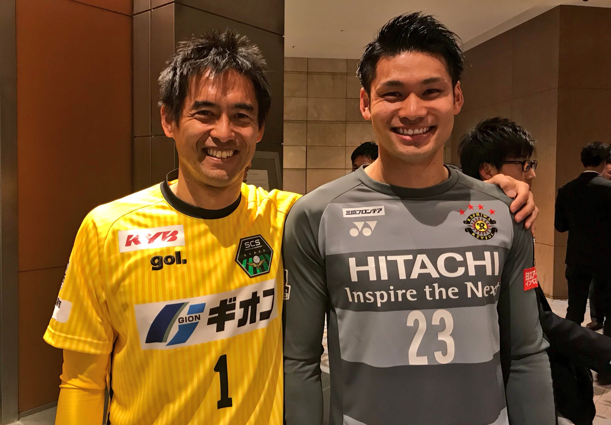レイくん 柏レイソル コウスケ 川口能活 選手と再会しましたー 来週火曜2 はホーム日立台で天津戦 チケット発売中 日立台を満員に 中村航輔 Reysol 柏から世界へ Acl 会員専用 T Co Q7sz4bkq1s ローチケ一般 T