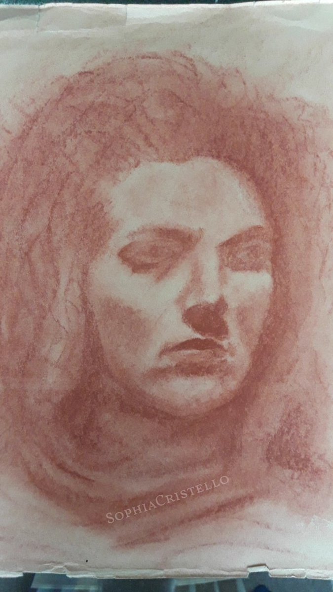 Just a little conté drawing, I've named her "Joan" 🖍
#art #artistsontwitter #artwork #artist #drawing #sketch #myart #beauty