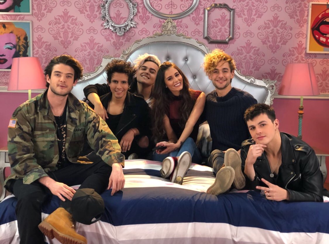 barbaraig's tweet photo. Si se perdieron el programa con @urbandfive #NoviosPop vienen las repeticiones de fin de semana! Sábado 12pm y 10.30 pm
Domingo 5pm por @tvtelehit https://t.co/KLdJJHppuD