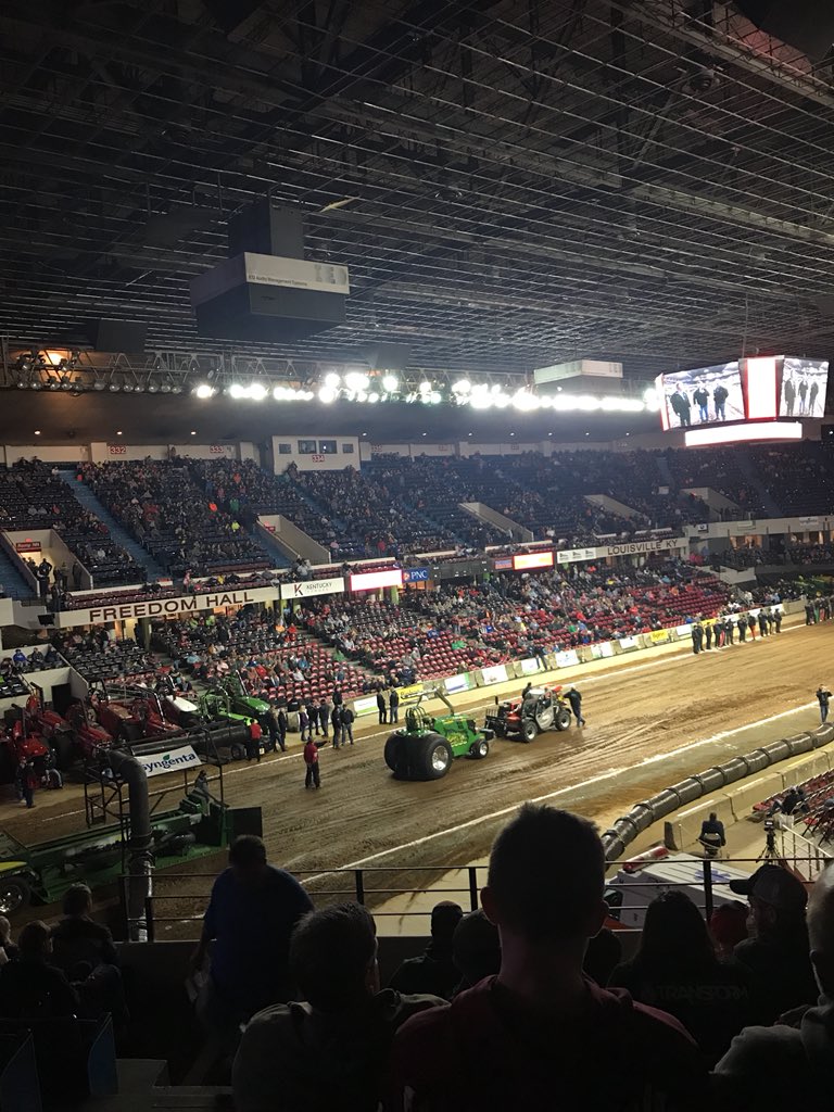 vanessaroth_14's tweet photo. Seat 115 row L section 318 #tractorpullcontest https://t.co/WplLsWLlGk