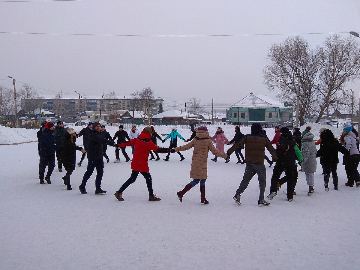 nshemisphere's tweet photo. Seeing off the winter(Maslenitsa) https://t.co/5FJlfep2QH