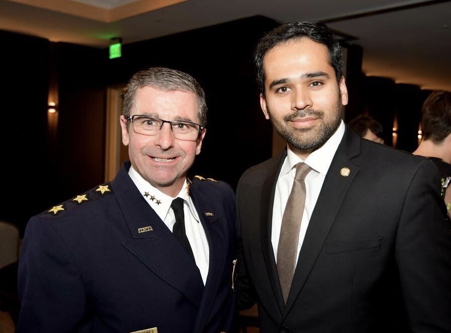 Farshoris's tweet image. With Dallas Police Department Executive Assistant Chief David Pughes at the Dallas Asian American Chamber board installation event. Thanks @DPDChiefPughes for your endless service and efforts within the City! #KeepingDallasSafe