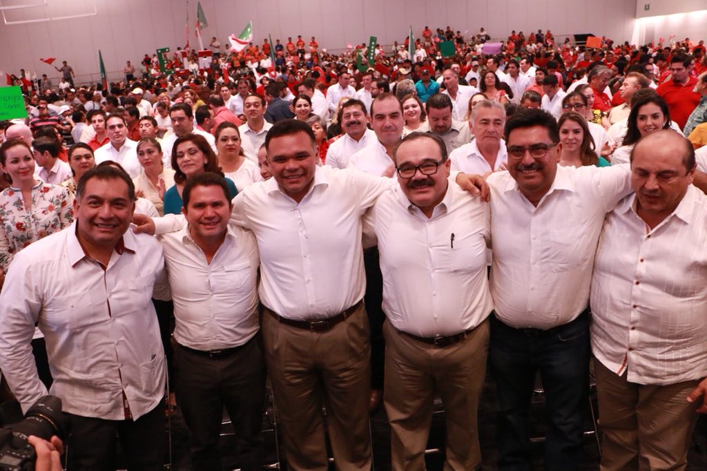jc_ramirezmarin's tweet photo. Hoy, Yucatán es un estado que va para adelante, esto ha sido un esfuerzo encabezado por el Gobernador @RolandoZapataB; y para continuar esta labor necesitamos carácter, fuerza, liderazgo y honradez, características que tenemos en @mauriciosahui. https://t.co/ylKq1oWGW5