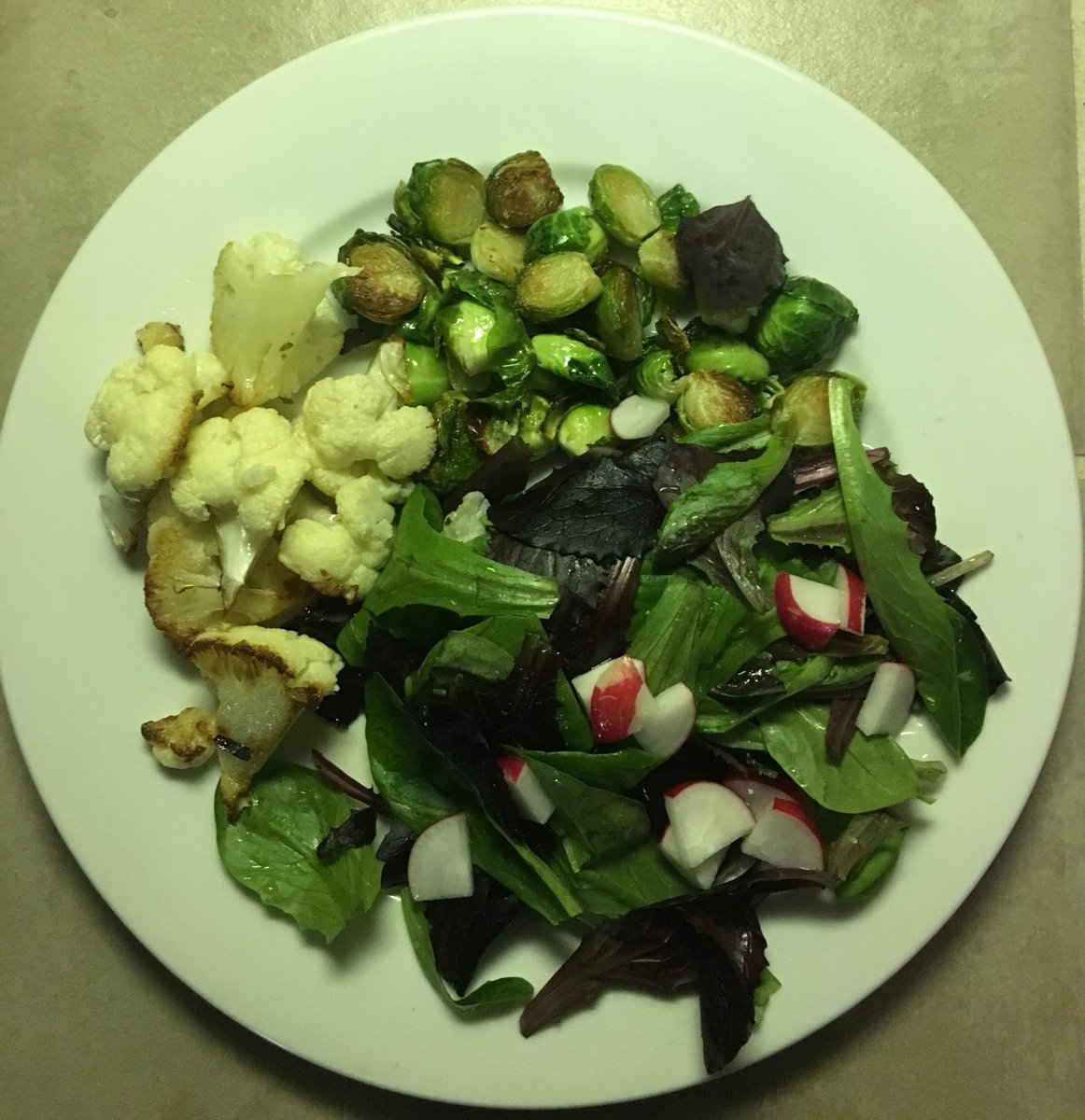 west_coast_mint's tweet photo. Healthy & Bladder friendly dinner. Roasted Brussel sprouts, roasted cauliflower, mixed greens, radish, olive oil, pink salt. Yum! You can do this! ๐ช #healIC #womenshealth #interstitialcystitis #IC #ICdiet #ICrecipes #bladderhealth #utis #urinarytractinfection #youarenotalone https://t.co/YZI2AgK8eq