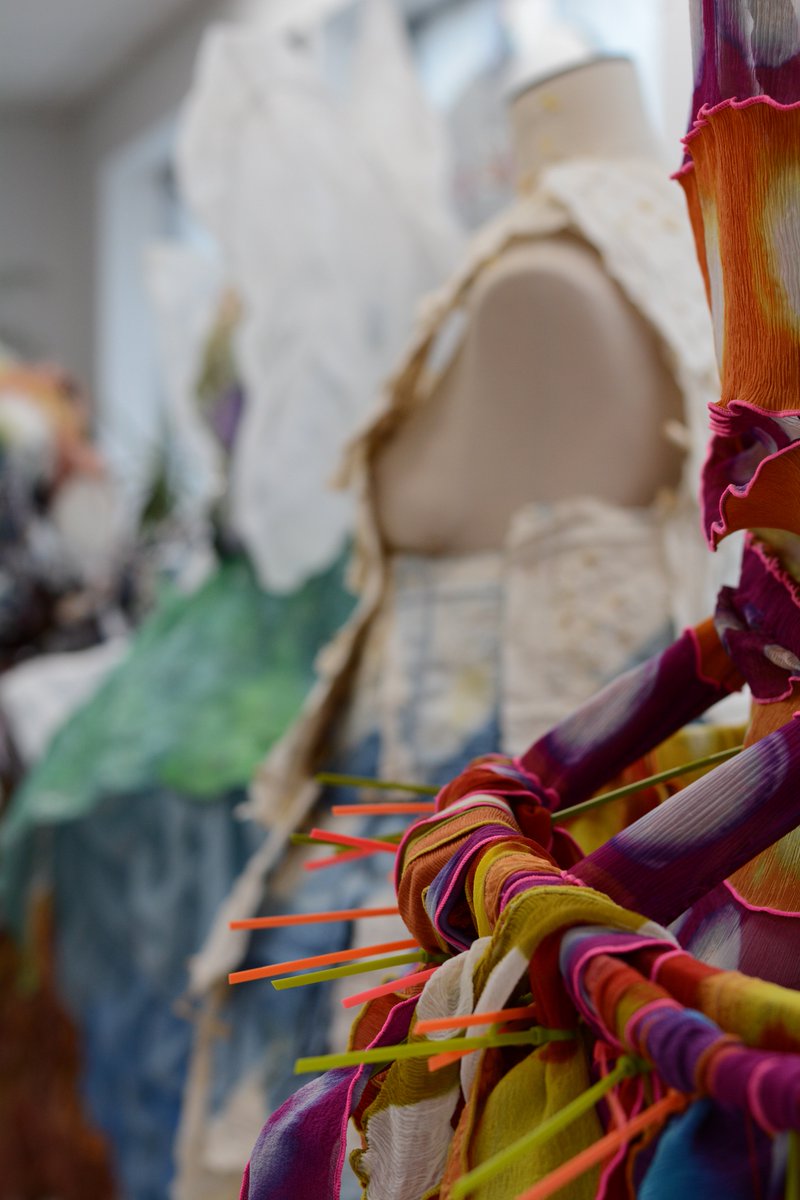 Follow us... stalk us ... be our FRIENDS !!!Join the coolest club in town and bring your friends and family too .. find us on Facebook : Manneqart Inc. find us on Instagram : ManneqART and of course HERE!! #artists #sculpture #sculptureonthehumanform #community #color #manneqart