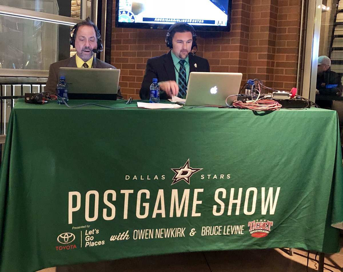 VerucaSalt41179's tweet photo. The @DallasStars #postgame show with @BruceLeVinePuck and @OwenNewkirk is always a good time... but itβs even sweeter after a big Stars WIN! #BluesWHO #Stars25 #GoStarsΒ ππππΌ https://t.co/uJxaQJ5lHt