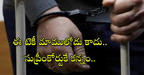 SakshiNews's tweet photo. ఈ టెకీ మాములోడు కాదు.. సుప్రీంకోర్టుకే కన్నం.. : https://t.co/HnYDYeKAww #Supreamecourt #techiearrest #NewDelhi https://t.co/Dun3yrksBg