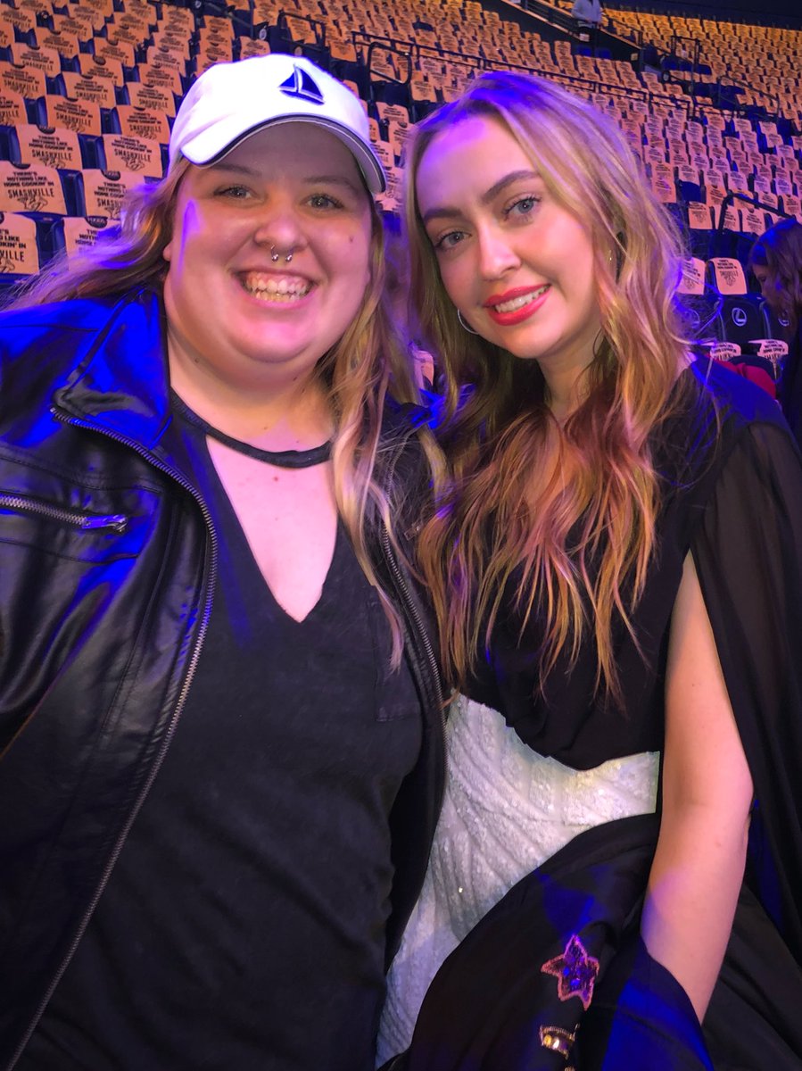 HardMoneySwag's tweet photo. If you know me, you know how much I love the entire Cyrus family. Tonight I met @BrandiCyrus and I only cried a little. https://t.co/6YYK07PTlJ