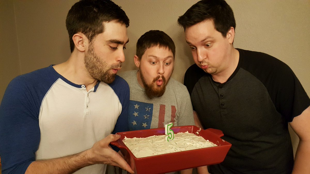 treeandswing's tweet photo. We at #BackyardStudios are celebrating our 5th Birthday! So of course we had cake! https://t.co/5xdezLKNKv