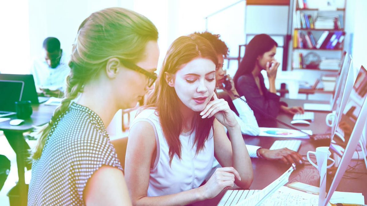 FastCompany's tweet photo. How I beat imposter syndrome as the youngest person in the room https://t.co/aNTKCPeiA4 https://t.co/YnK1XoLJ1v