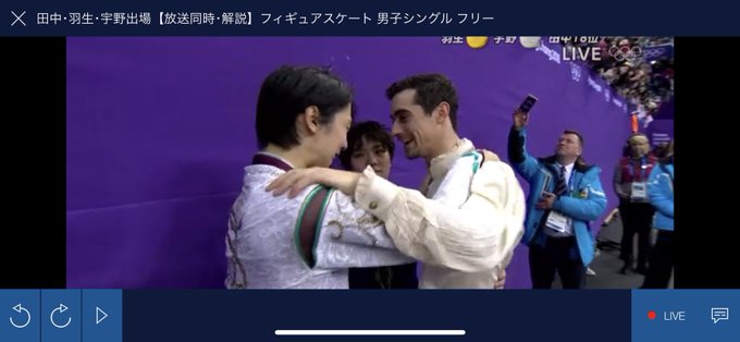 オーサーコーチがかわいいと話題に 後ろでパシャパシャ撮影してるw まとめダネ