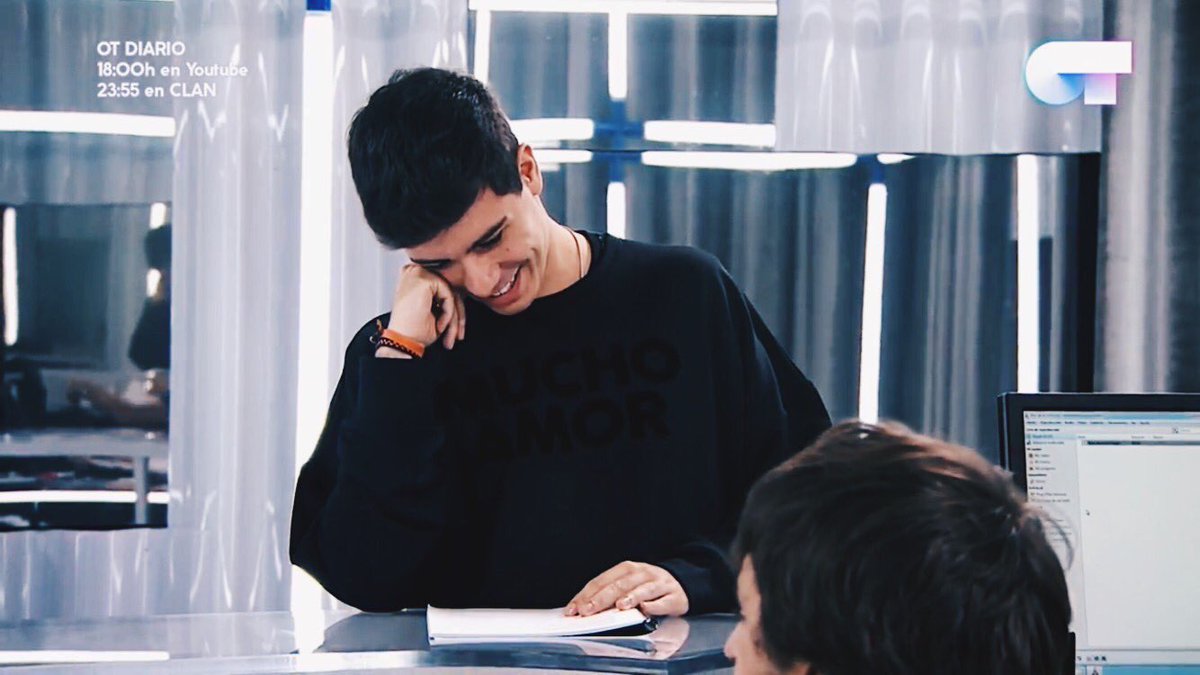 aniskiss_'s tweet photo. #THOSFANS Voto @Alfred_ot2017 ❤ https://t.co/zV9S09fnSV