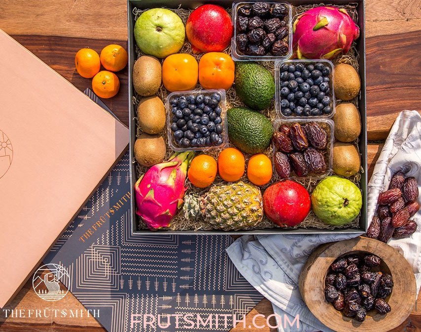 thefruitsmith's tweet photo. Gift of Love - THE OLYMPIAS GIFT BOX https://t.co/ilDDTgkGWI
#giftoflove #bestgift #weddinggiftbox #luxuryweddinggift
#corporategifts #gourmetgifts #freshfruits #frutsmith #OLYMPIAS #surprisebox #healthyeating #luxurylifestyle #shoppingnews #specialdelivery #delhigram https://t.co/lGLwy5X7vz