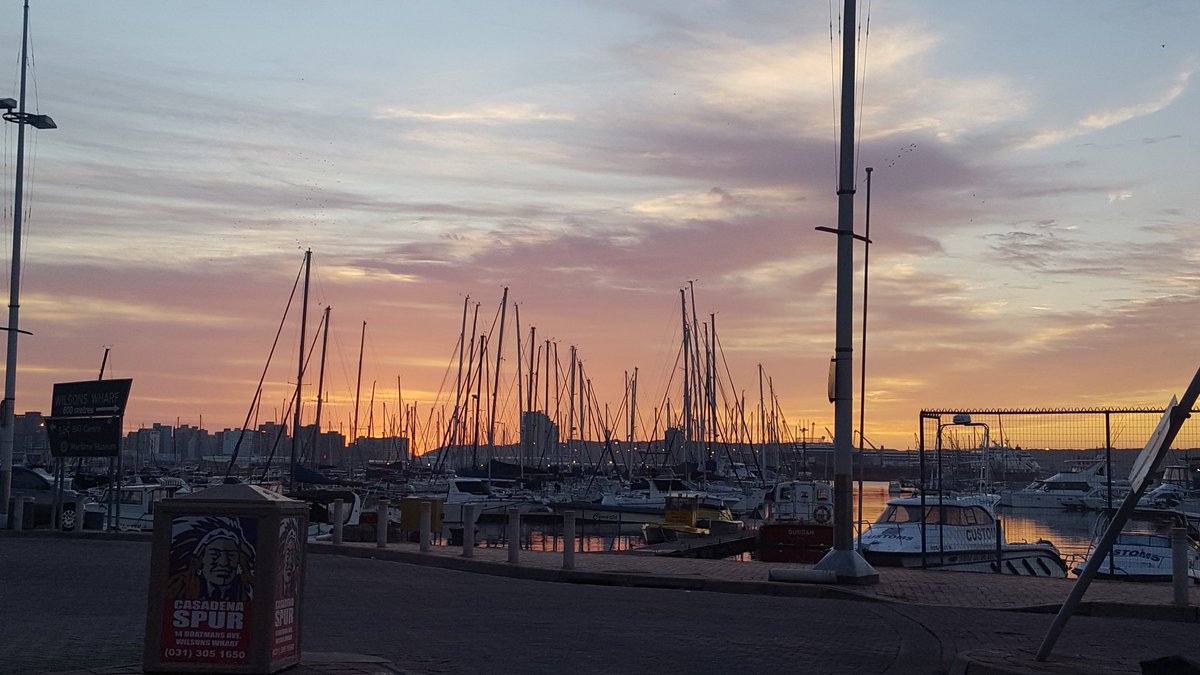 raunchrocket's tweet photo. #sunrise #morningafter #harbourviews #fortheloveof #nofilter #photographyinmotion #justleftwork #durbanrocks https://t.co/d2KBtIOm9b