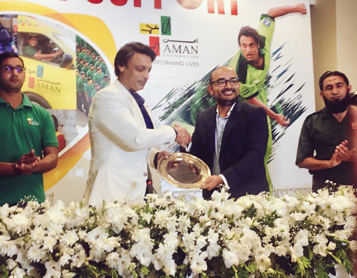AhmadJalal_1's tweet photo. @shoaib100mph @TheRealPCB Shabi Bhai: Your #AmanAmbulance will be in #PSL2018 Final #Karachi providing first line of life-saving emergency care for players, visitors. Bring cricket glory, passion back to #Pakistan 🇵🇰 Join me &amp; our Paramedics

#ShabiKiArmy #AmanExpress #shoaibakhtar @Aman_Foundation #PCB https://t.co/5UFHdEmmta