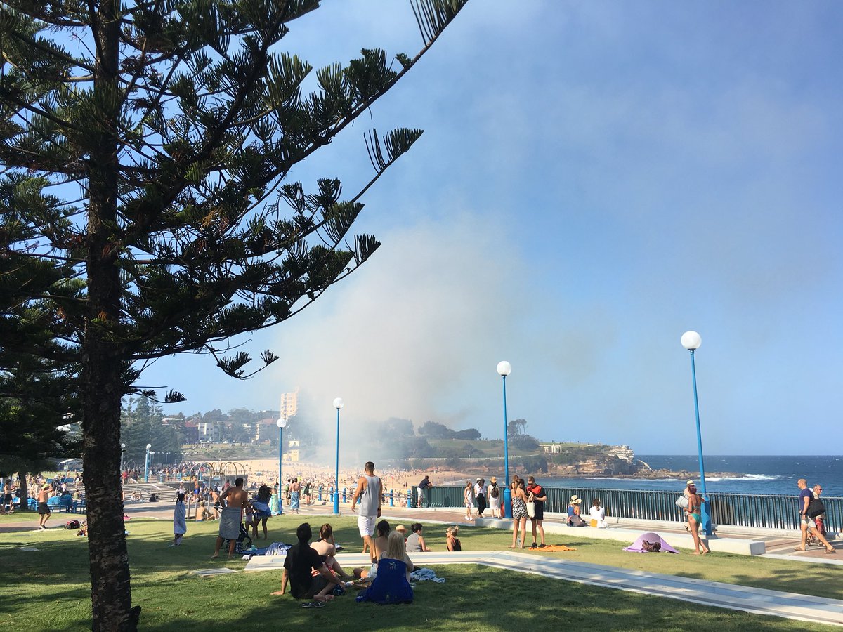 RushPathak's tweet image. #coogee #fire @nswfire