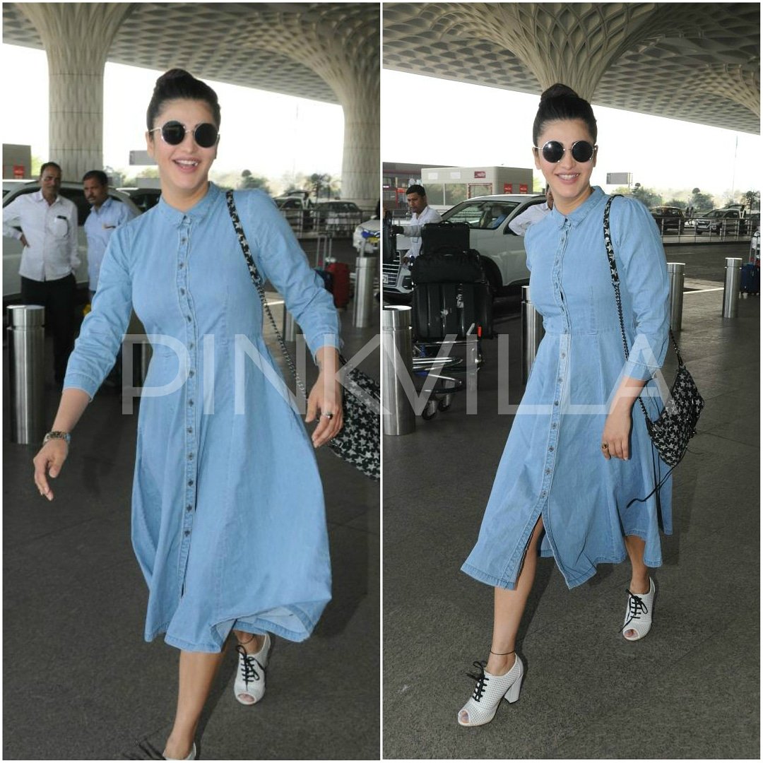 Airport spotting! <a href="/shrutihaasan/">shruti haasan</a>
.
.
#ShrutiHaasan #AirportDiaries