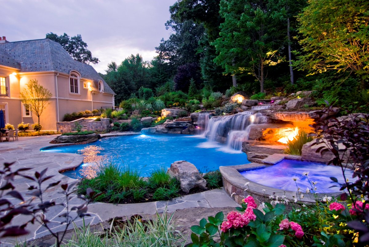 LEDworldDubai's tweet photo. Calming and serene outdoor lighting for a relaxing scenic atmosphere.
#outdoorlighting #poollighting #LED #illumination #decor #design #lighting #lightingdesign #beautiful #ledworld https://t.co/A9FaXggx7Y