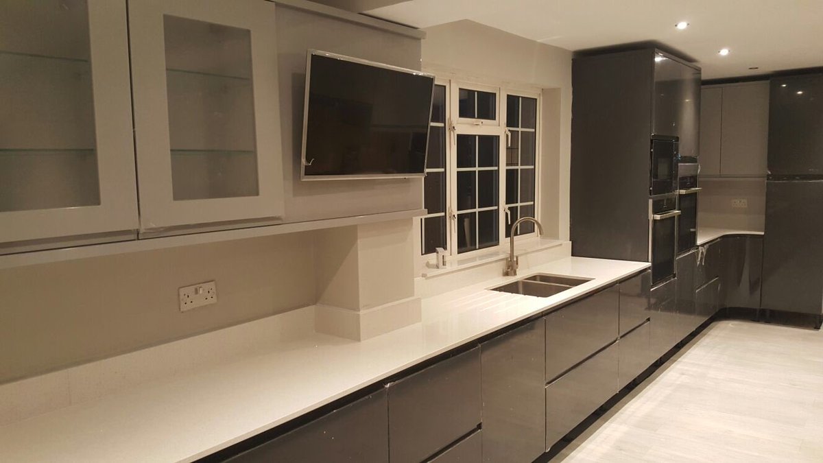APMWalker's tweet photo. Stunning kitchen extension project taking shape in #horsham https://t.co/4dXM4bnnLf