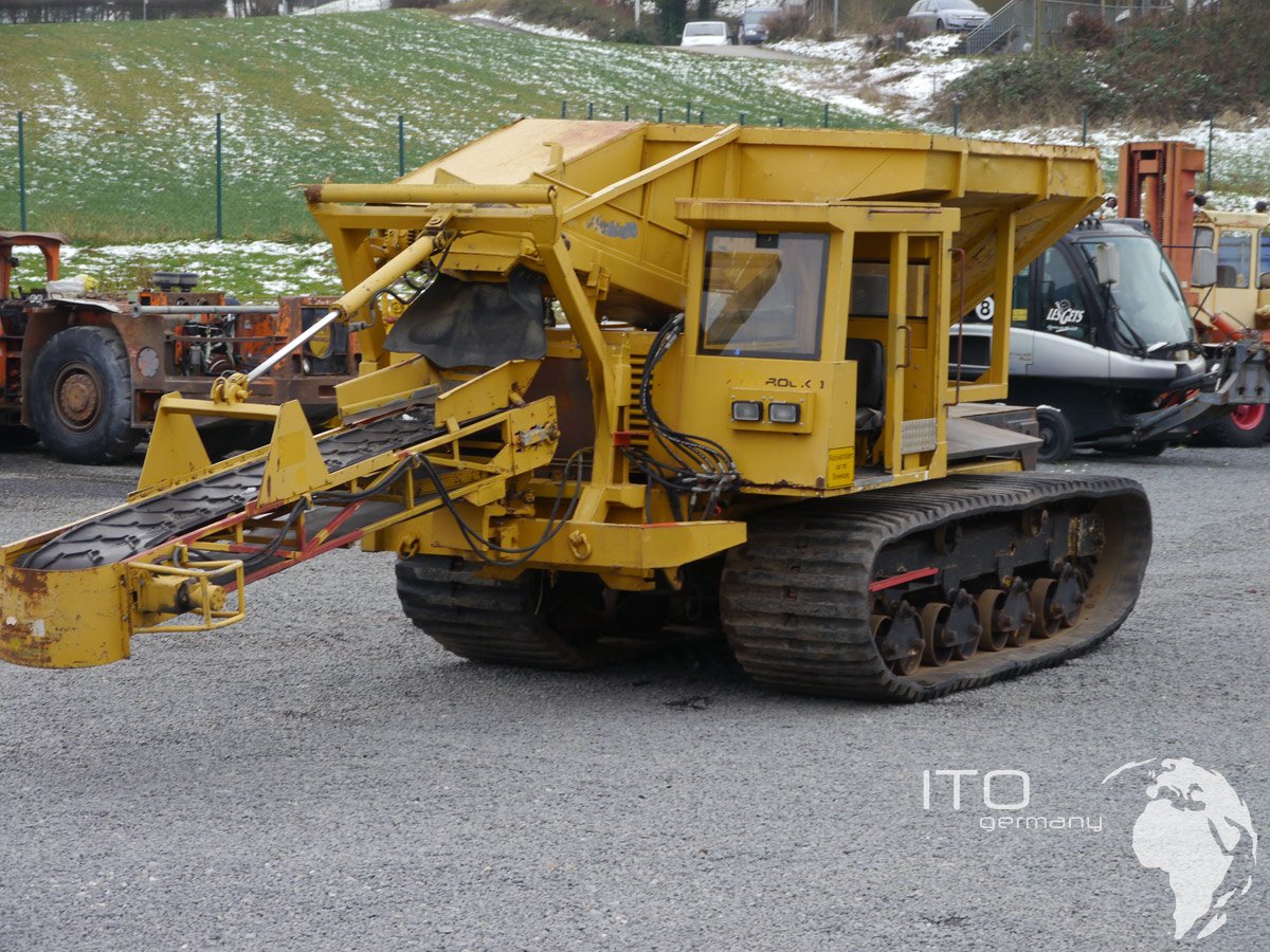 excavadora's tweet photo. Esparcidor de arena sobre dumper de oruga Morooka MST2000, usado. Galería de fotos https://t.co/wz91BC4IkR   #morooka #MST2000 #dumper #volquete #sobreorugas #esparcidordearena #deocasion #maqiunariausada #maquinariadeobraspublicas https://t.co/RrqFWogwhK