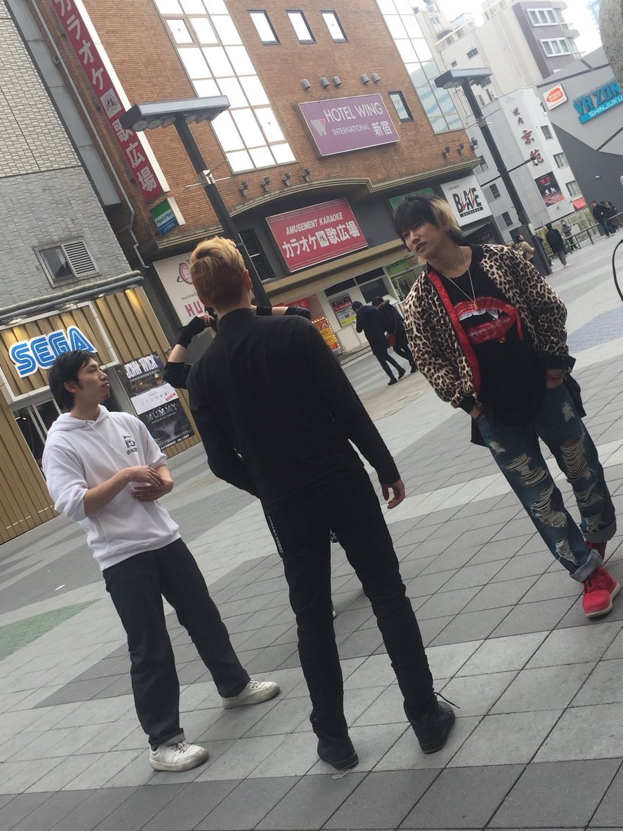shinya_yuunari's tweet photo. コメントでニーホンジンとコウくんに嫌われてるよってのがあって自分はダンサーから嫌われてるかもダンサー辞めたいって思われてるって考えたりしてた
PUSHメンバーからも嫌われてるかもって…苦しんでる放送みて部屋に ももなな ガメラさん来て大丈夫？って挨拶してくれたん感動したし救われた(T . T) https://t.co/8MxC6Y7Rct