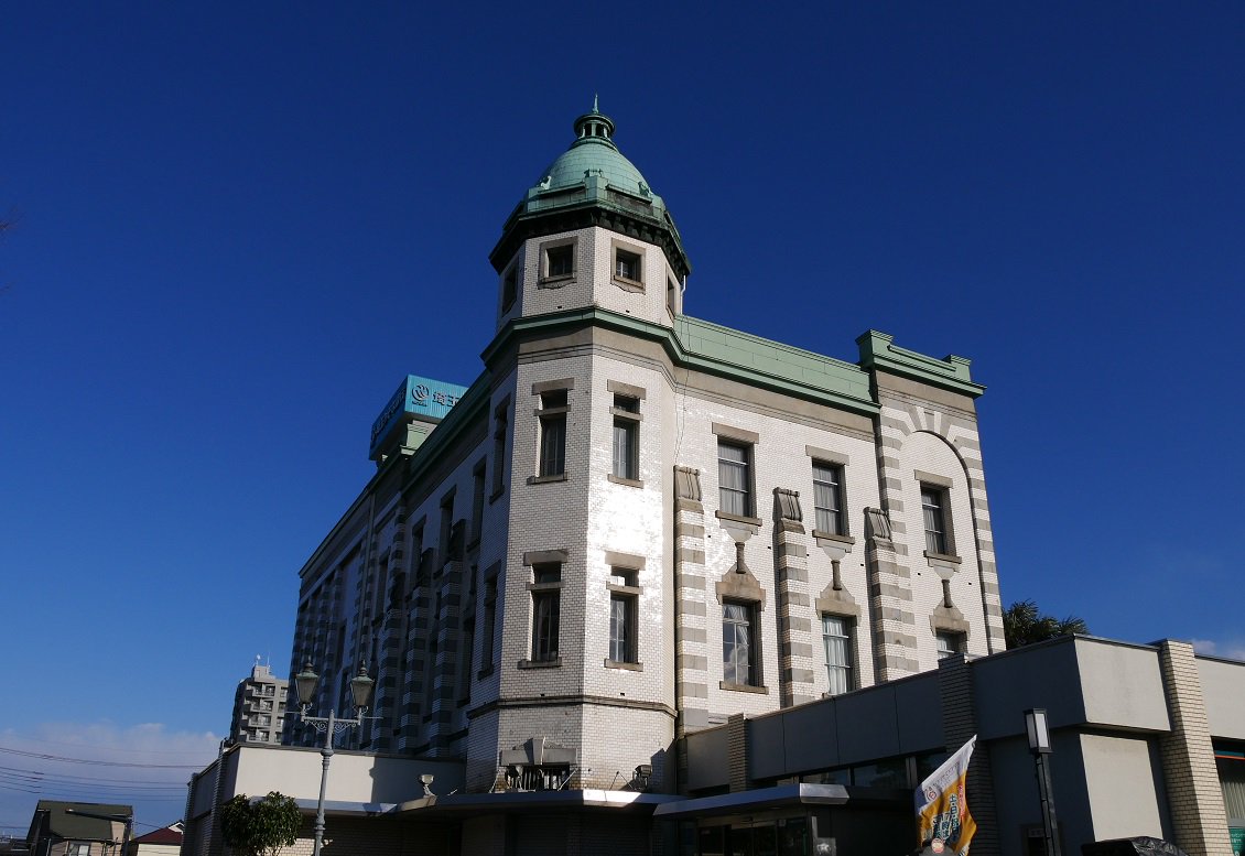 なつ A Twitter ドーム型の屋根がかっこいいりそな銀行 川越の西洋建築の中でも好きな建物の一つなんだけど 未だに入ったことがありません 時の鐘はどこの角度から撮ろうか毎回迷う 川越