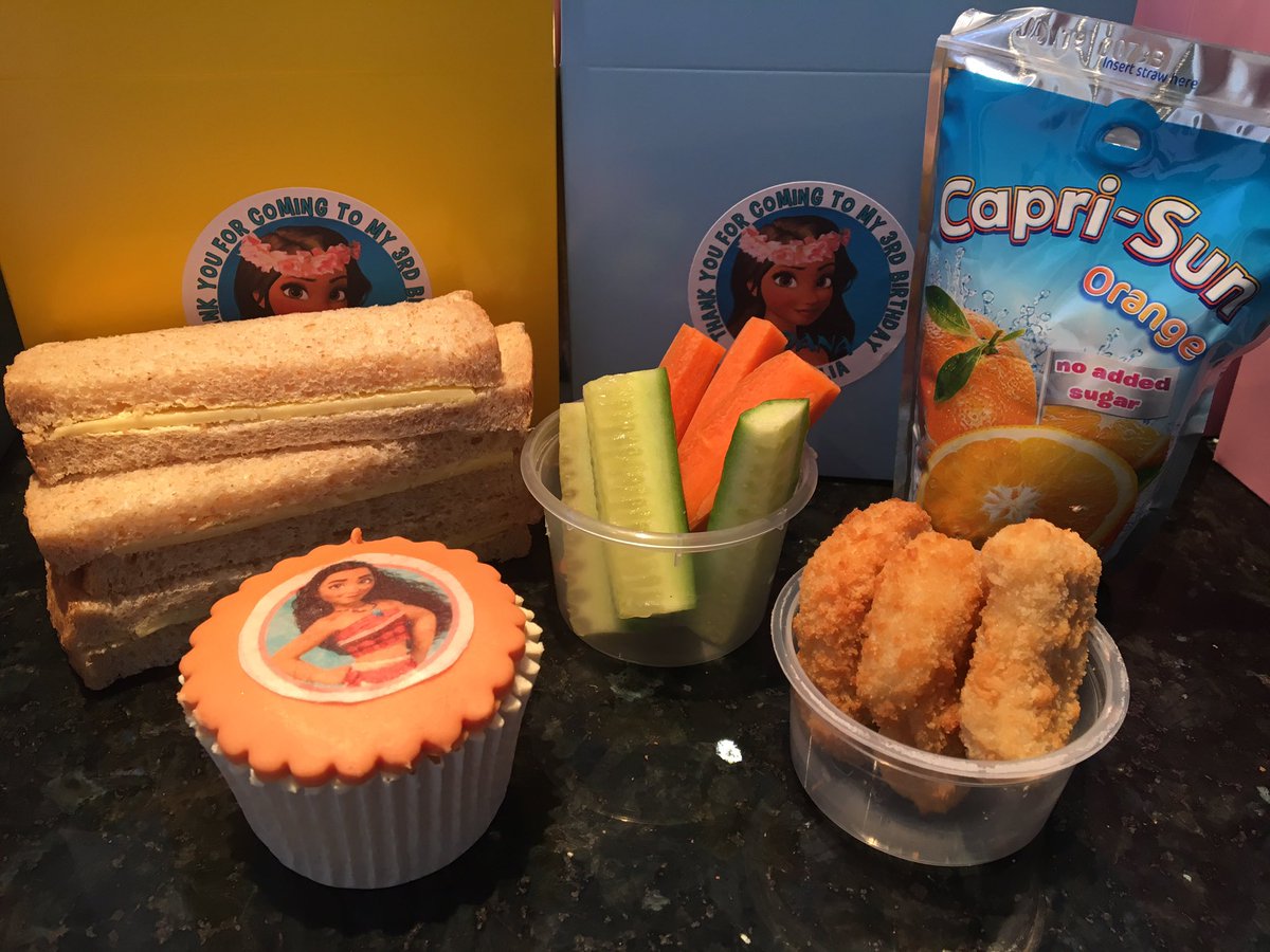 OlympicCatering's tweet photo. Ready to deliver this personalised themed Moana party food order for today's party #caterer #themedfood #moanaparty #girlsbirthday #partyfood #foodboxes #birthdayparty #kidsparty #busymum #londonmum #enfield #barnet #northlondon #fooddelivery #stressfreeparty  @olympiccatering https://t.co/RrMZzbncpo