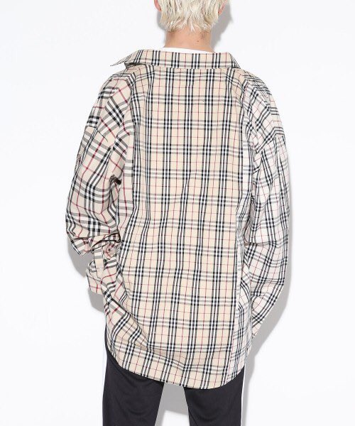 COLORS_SEIYA's tweet photo. ✨NEW ARRIVAL✨
#LEGANDA 

Switching Check オーバーサイズシャツ

3種類の異なるチェック柄を採用したデザイン。
切り替えたデザインが特徴的。
シルエットはストリート感のあるオーバーサイズ。
軽アウターとしてもインナーとしても幅広く使えるのも魅力。
ユニセックスで着用可能なアイテム。 https://t.co/UHMRLeQqL6