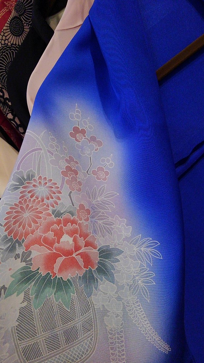 kyokumi's tweet photo. 祇園も雪がちらついていました❄️暖かくしてお出かけください⛩️
ひなみsale実施中です✨
当店SNS画面ご提示で
さらに10%OFFとさせていただきます!
By presenting our shop SNS screen
It will be 10% OFF further!
#ひなみ #himami #ころも #koromo #kimono #kyoto #gion #kimonodress #Japan https://t.co/Q5V5N8lqrR