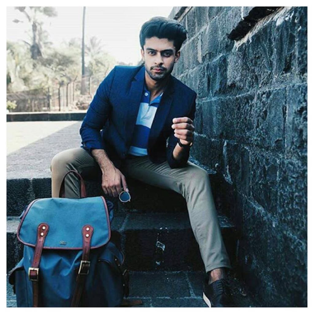 ATORSe_IN's tweet photo. It feels good to be lost in the right direction Just me and my backpack
#alwaysyoung #Trendsetter #menscollection  #menwithstyle #menwithclass #gentlemanstyle #gentleman #menstyleguide #fashion #menfashionpost #mensfashionpost #mensfashionblogger #dapper #fashiondaily #sayatorse https://t.co/CTmWaVjv9d