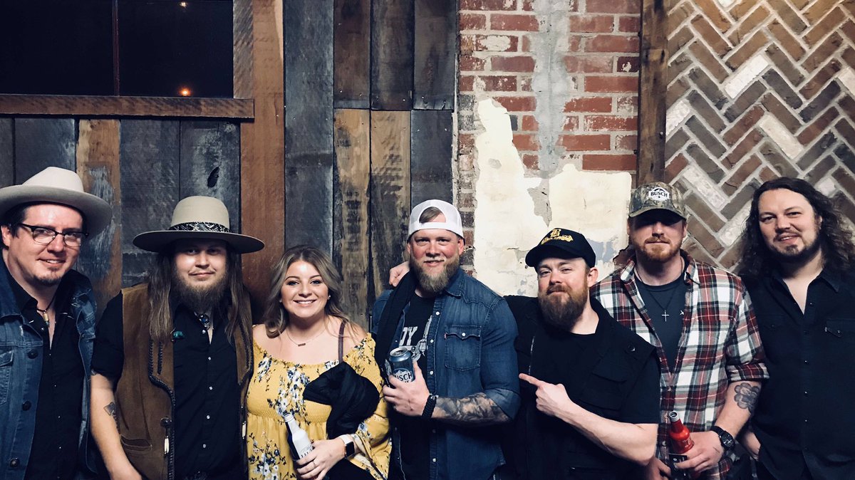kody_gray12's tweet photo. @TheSteelWoods hell of a show https://t.co/ycJJLPdovI