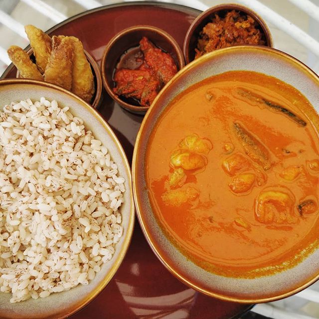 HungryForeverCo's tweet image. Prawn Curry with Bhindi and boiled rice done right, the Goan way at @ladybagaindia!

#GoanFood #prawncurry #bombilfry #delicious #cravings #yum #LadyBaga #foodgram #instafood #newmenu #seafood #indiancuisine #bangalorediaries #sobangalore #hungryforever ift.tt/2EzxfmO