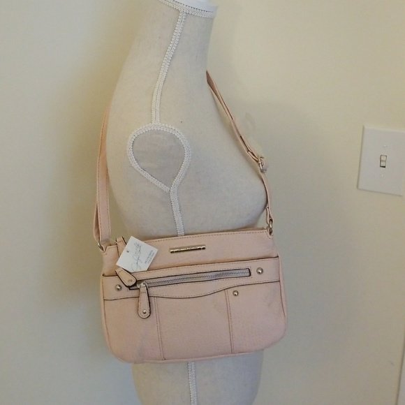 AmberTen's tweet photo. So good I had to share! Check out all the items I'm loving on @Poshmarkapp : https://t.co/aFPD6QtcsC https://t.co/8WbXCkXEMo