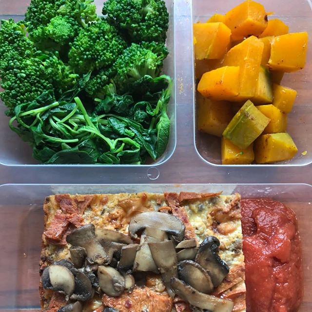 Cheese &amp; Pepperoni Meatloaf, steamed broccoli, pumpkin &amp; spinach with balsamic glazed mushrooms