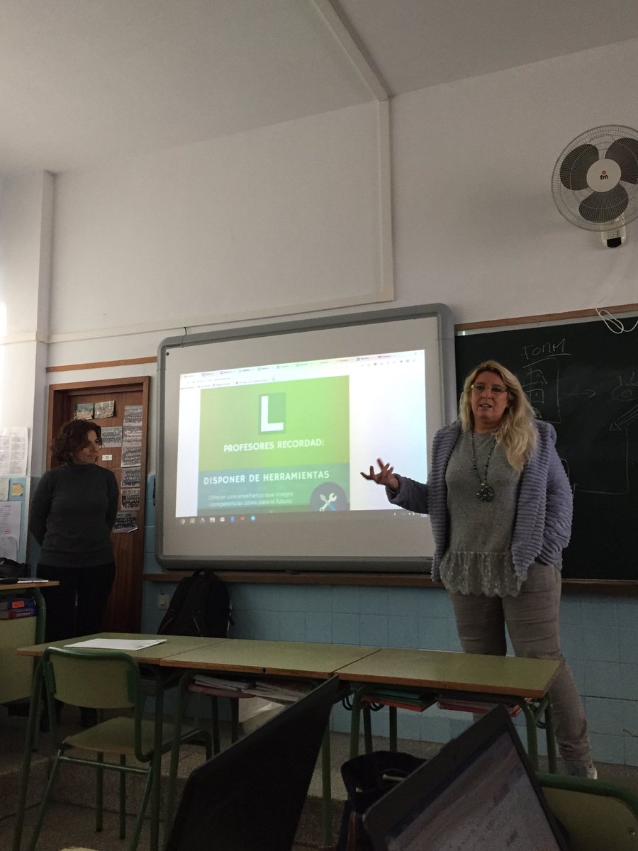 Noeliagc11's tweet photo. Empezamos la mañana recordando que ya tenemos el conocimiento y nos falta ponerlo en práctica. @miguelujeda  #posgradomaecenas https://t.co/THP5qT8YkH