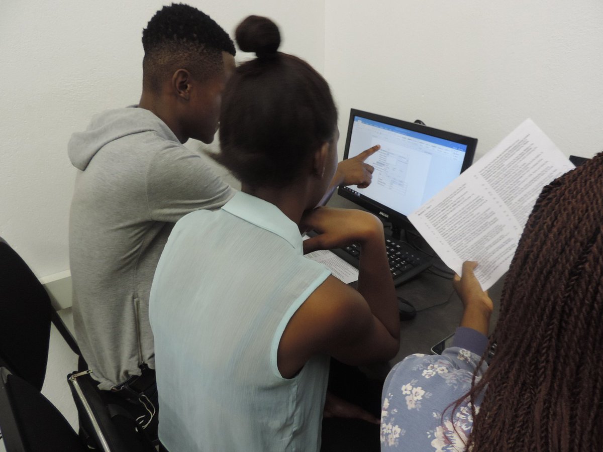 MokoenaMemory's tweet photo. #WonderFilledLearning #BYASaturdayLessons  Word Processing @HuntDLC1 @yingisanikhoza @b12mashaba @GwfOnline https://t.co/H8bBN4ydA2
