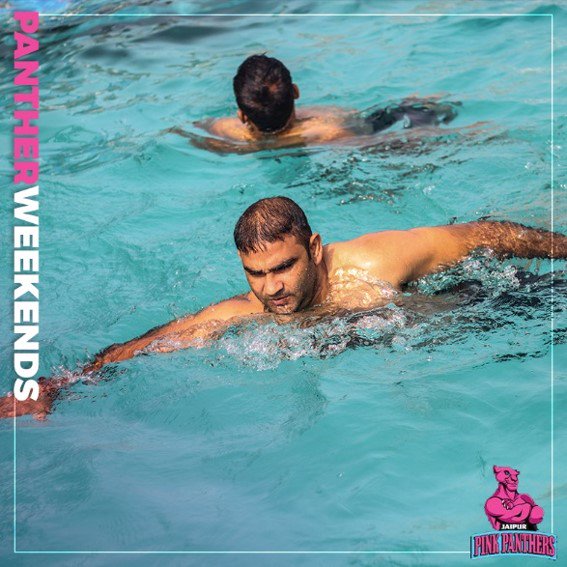 JaipurPanthers's tweet photo. #Swim into the #weekend like the #SmilingAssassin @jasvir02!
#PantherWeekends #RoarForPanthers #VivoProKabaddi #ProKabaddi #Kabaddi #Season5 #LePanga #JPP https://t.co/kgz8qs6kno