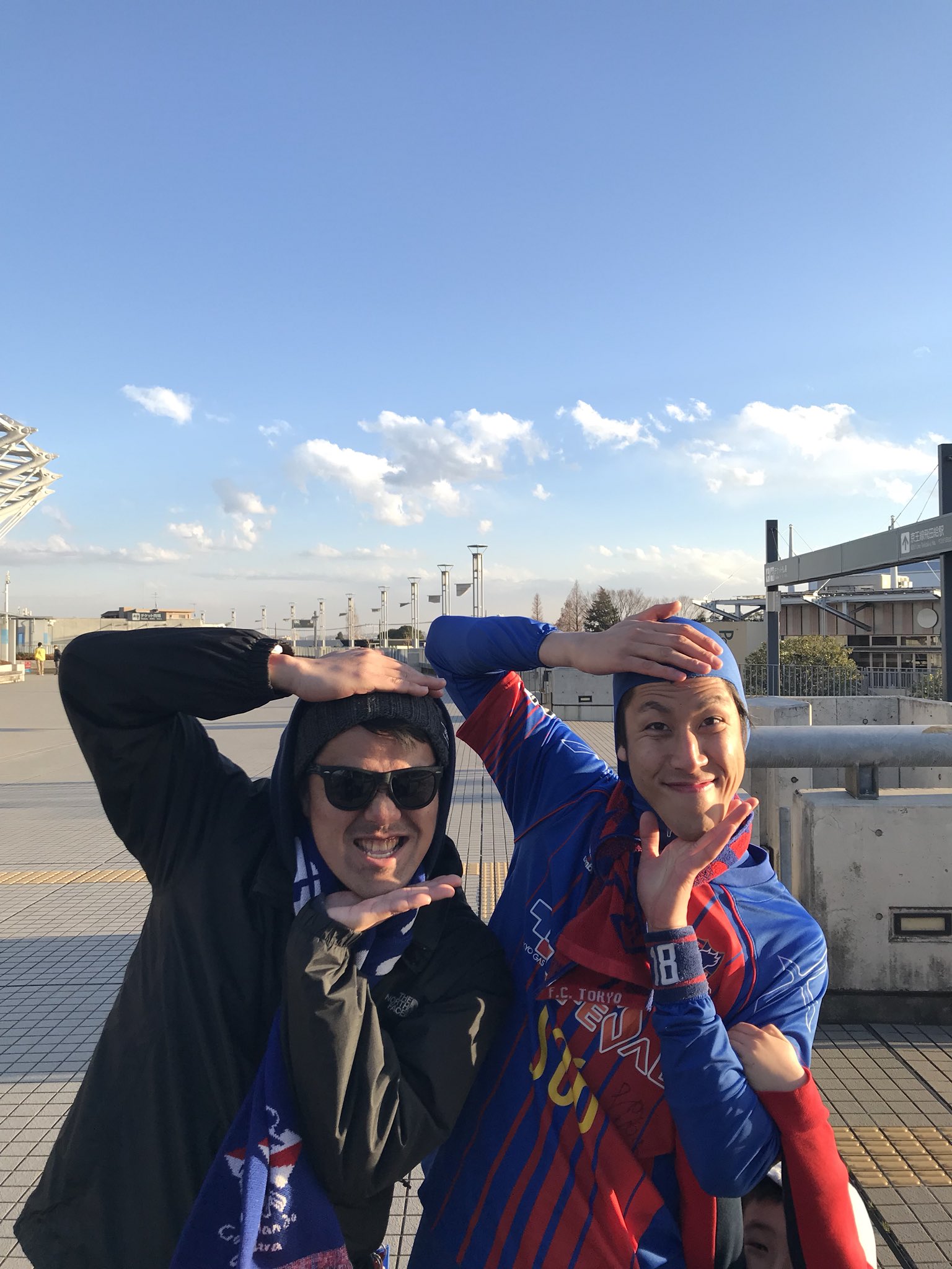 Kohalon コハロン Pa Twitter 試合後に横浜f マリノスのコールリーダーひろあきさんと写真を撮ったロン ありがロン リーグ ルヴァンでの対戦が楽しみですロン T Co Bxbs3pdtlg Twitter