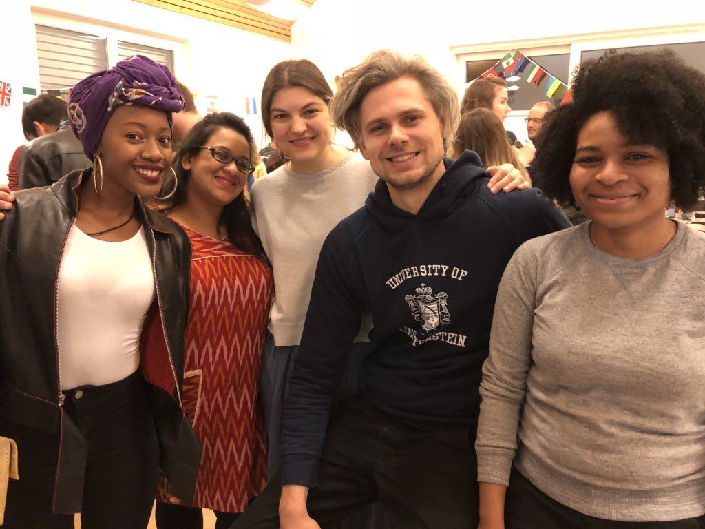 GabrielaBCortes's tweet image. Right! everyone of them is unique, but when they get together, the picture is complete!  #likeafamily #unili #introweek #Liechtenstein #internationaldinner