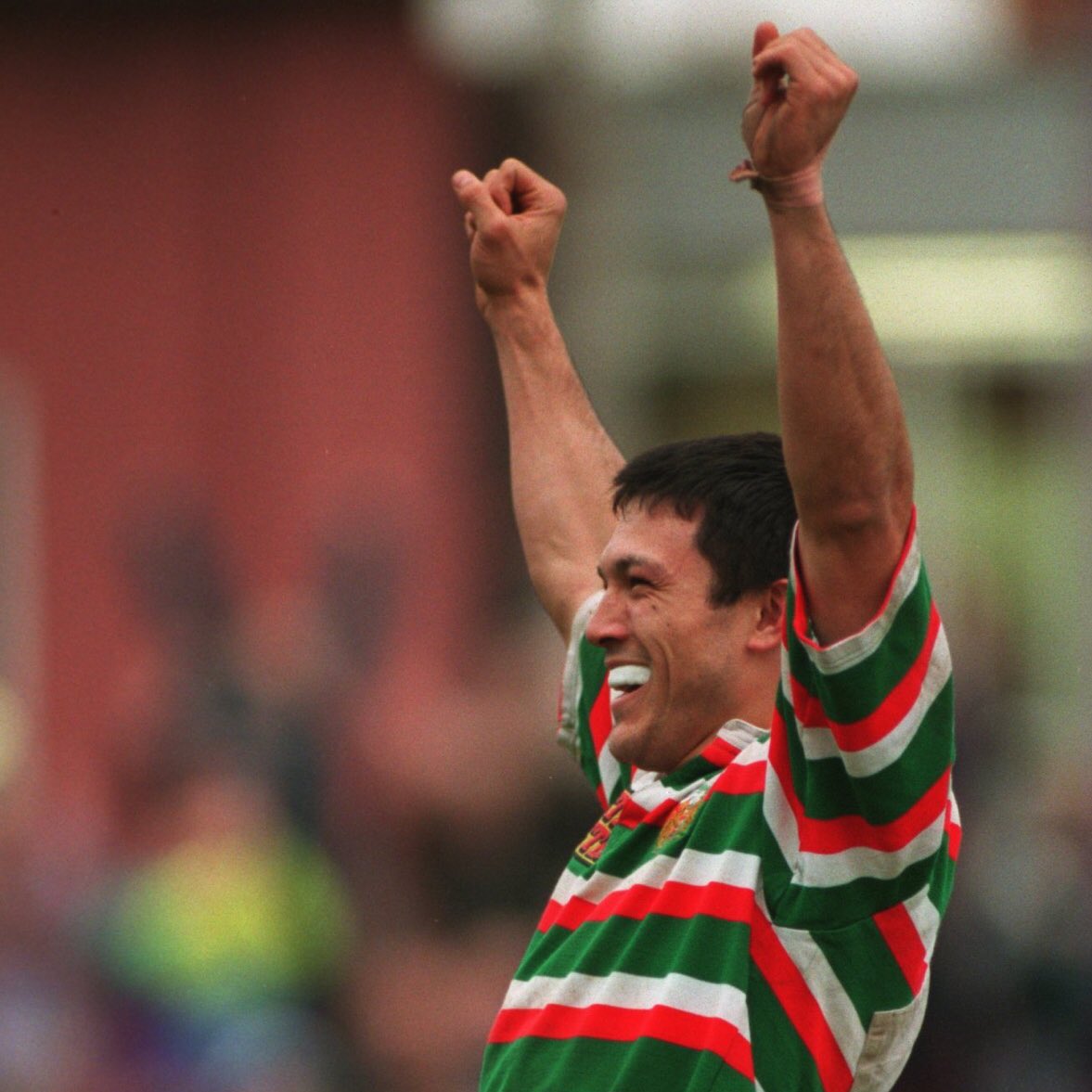    Join us in wishing a Happy Birthday to former try-scoring machine, Tony Underwood! 