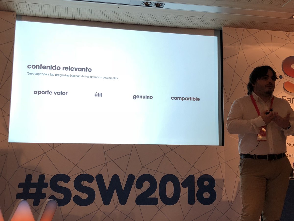 susanapavon_vg's tweet photo. #SSW2018 Fundamentos del #InboundMarketing --> Contenido #Relevante, Aporte #Valor, útil, #Genunino, y #Compartible @martin_click https://t.co/Rs4LoY5SDM