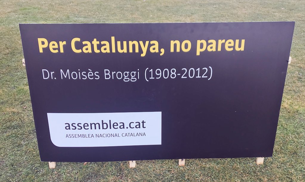 amaymasnou's tweet photo. “Per Catalunya, no pareu” (Dr. Moisès Broggi) #boira #welcomehome #correm #LlibertatPresosPolítics #avui4mesos https://t.co/N2o5NviwjZ