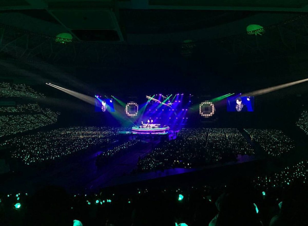 8KLIFE's tweet photo. SHINee and Shawols are unbelievably strong, seeing the photos of pearl aquocean ocean, amazing.. I hope all of your days will be filled with happiness from now on #SHINeeWorldTheBest2018 https://t.co/1z7i3Y8GIs