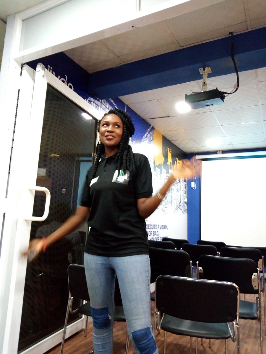 MahmoudTokura's tweet image. The beginner section about to get on the way. 🔥🚒 @PythonAbuja #PythonAbuja