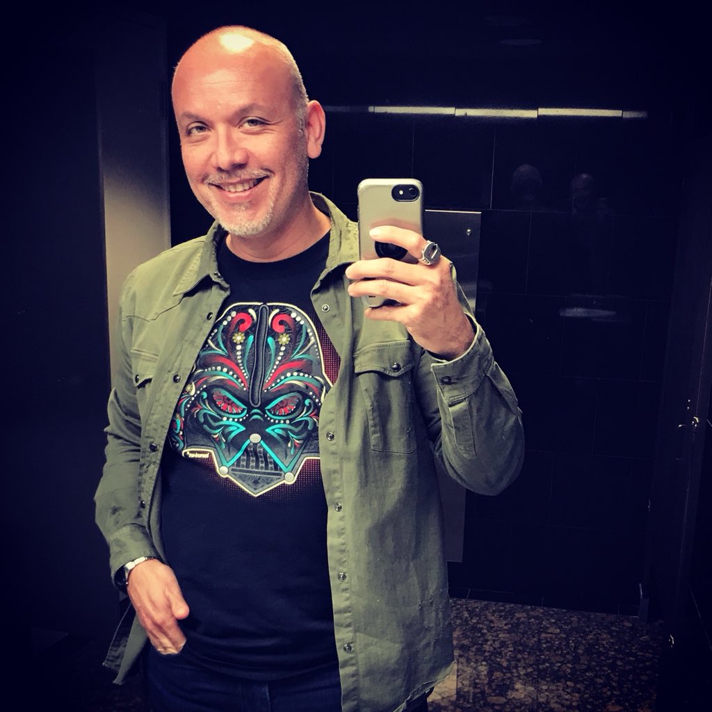 MarcoGonzales70's tweet photo. Sporting my Mexican swag from @KaraniArt in #CDMX Don’t hate @laloalcaraz #estilodf #mexicansbelike #mensstyle #estilola #latinstyle #estilolatino #estarguars #BadHombres https://t.co/txoisg9cmA