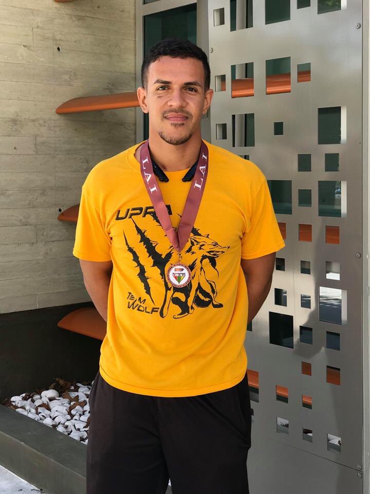UPRA_Oficial's tweet photo. El pasado sábado, 10 de febrero se llevó a cabo la final de lucha olímpica de la Liga Atlética Interuniversitaria (LAI), donde el atleta Jafet Martínez Molina (86k) se alzó con la medalla de bronce representando a los #LobosUPRA.
Fotos suministradas. https://t.co/SyoF9V3gIS