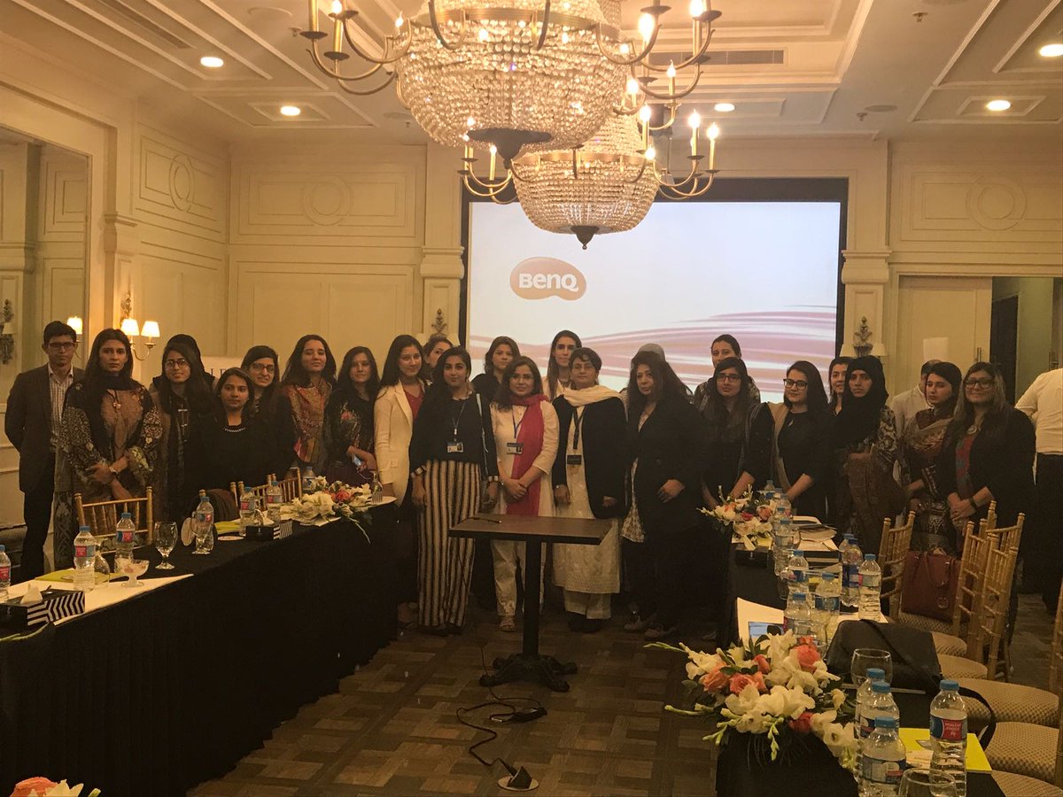 DigitalRightsPK's tweet image. Post seminar group picture of the participants with the panelists! @nighatdad @shmyla #WomeninLaw #LawandTech