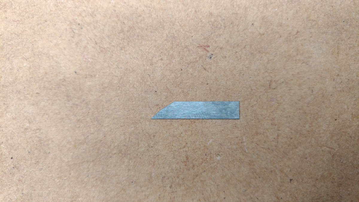 mmifinishwork's tweet image. 【雲母堂本舗情報】
6-20-02　AK.NOREN（雲母堂本舗 #wf2018w #wfmap evt.ms/1irw

唯一目新しい何かがこちら、
・LS01-A　WC（￥2,000-）限定5個
WC（タングステン・カーバイド）刃のライナーチズルA型です。
0.1mm厚として発注した試作品ですが、実測したら0.12mm厚くらいありました。